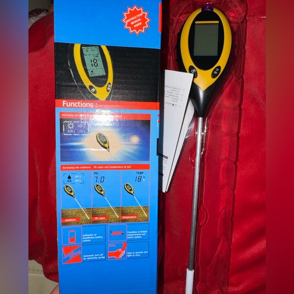 4-in-1 Soil Moisture PH Level Meter - Picture 1 of 3